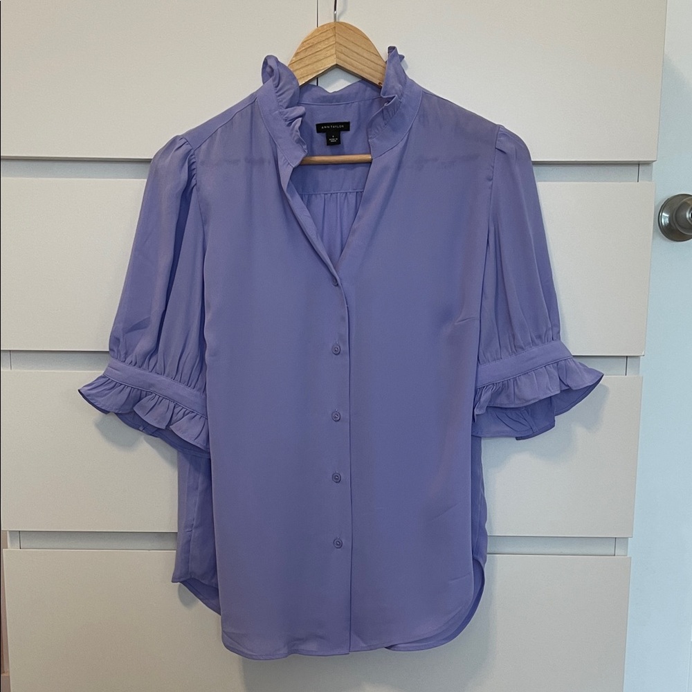 Ann Taylor Lavender Ruffled Women's Top Size S EUC. Worn once